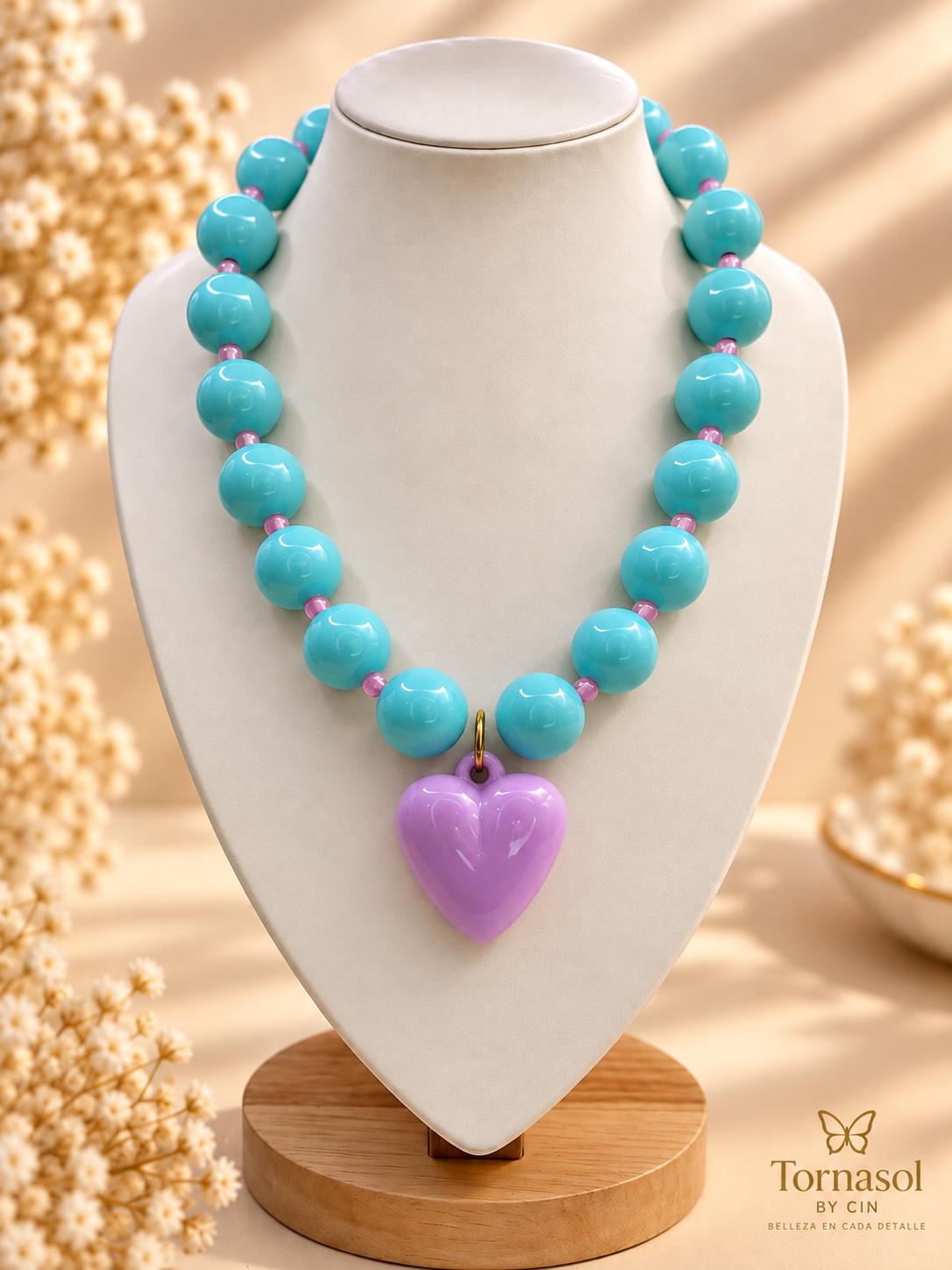 Imagen ilustrativa de Collar Corazón Lavanda y Turquesa