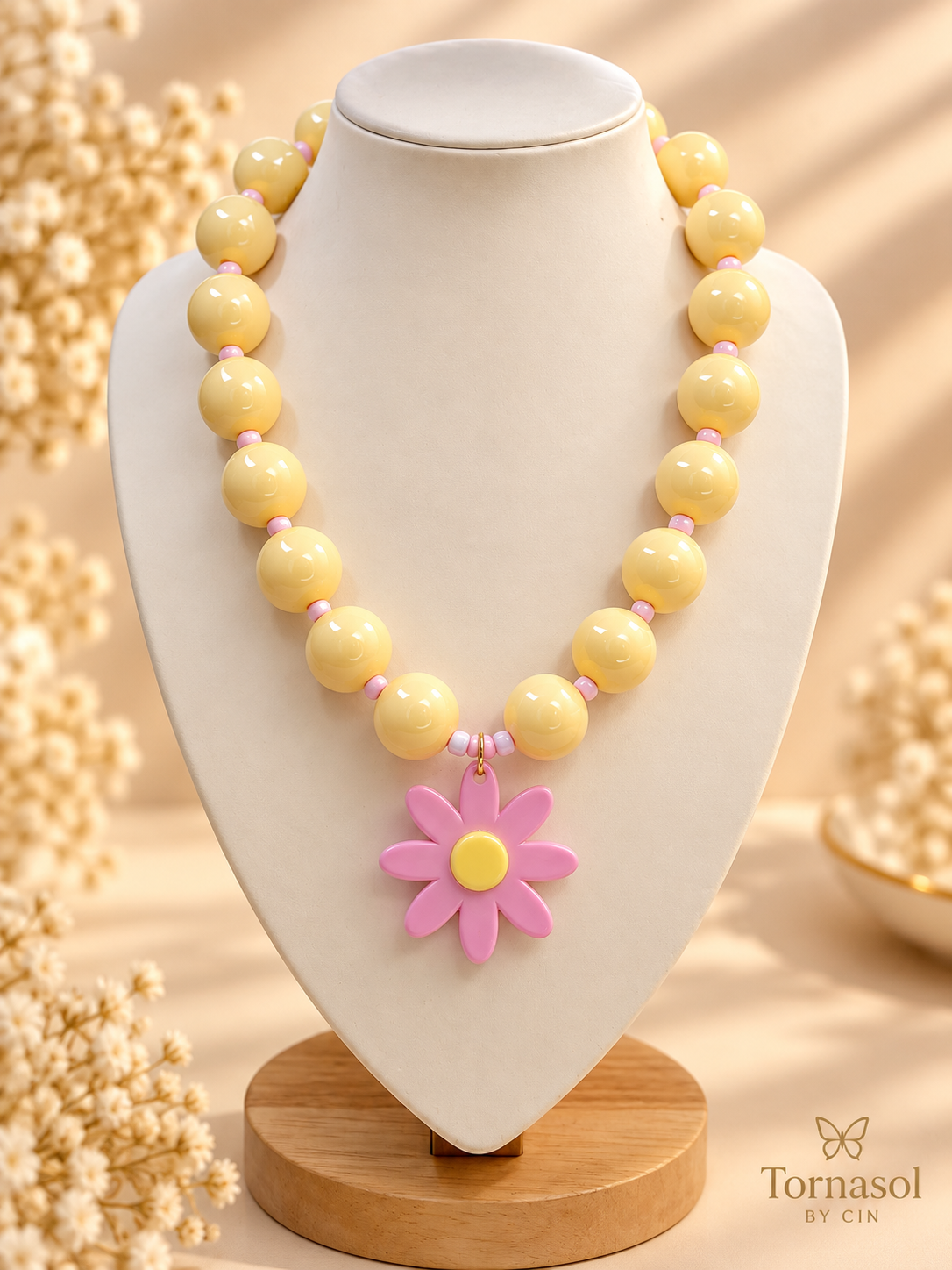Imagen ilustrativa de Collar Margarita Rosa y Amarillo