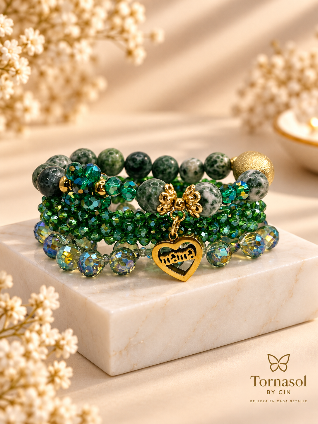 Imagen ilustrativa de Set de Pulseras Esmeralda con Corazón